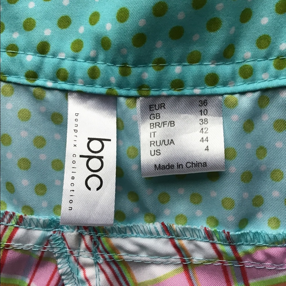 plaid shorts